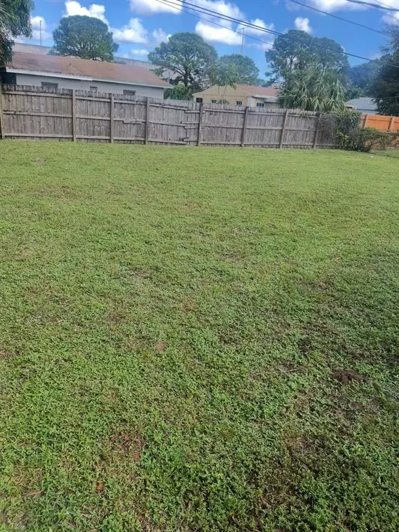 Miami Gardens, FL 33056,3615 NW 214th St