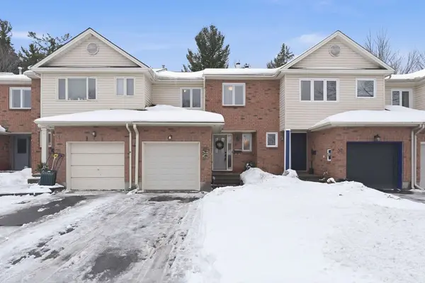 Kanata, ON K2M 2J1,34 Furlong CRES