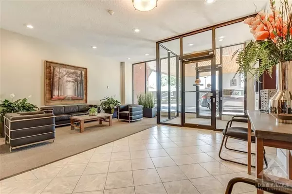 Billings Bridge - Riverside Park And Area, ON K1V 8W6,2951 RIVERSIDE DR #415