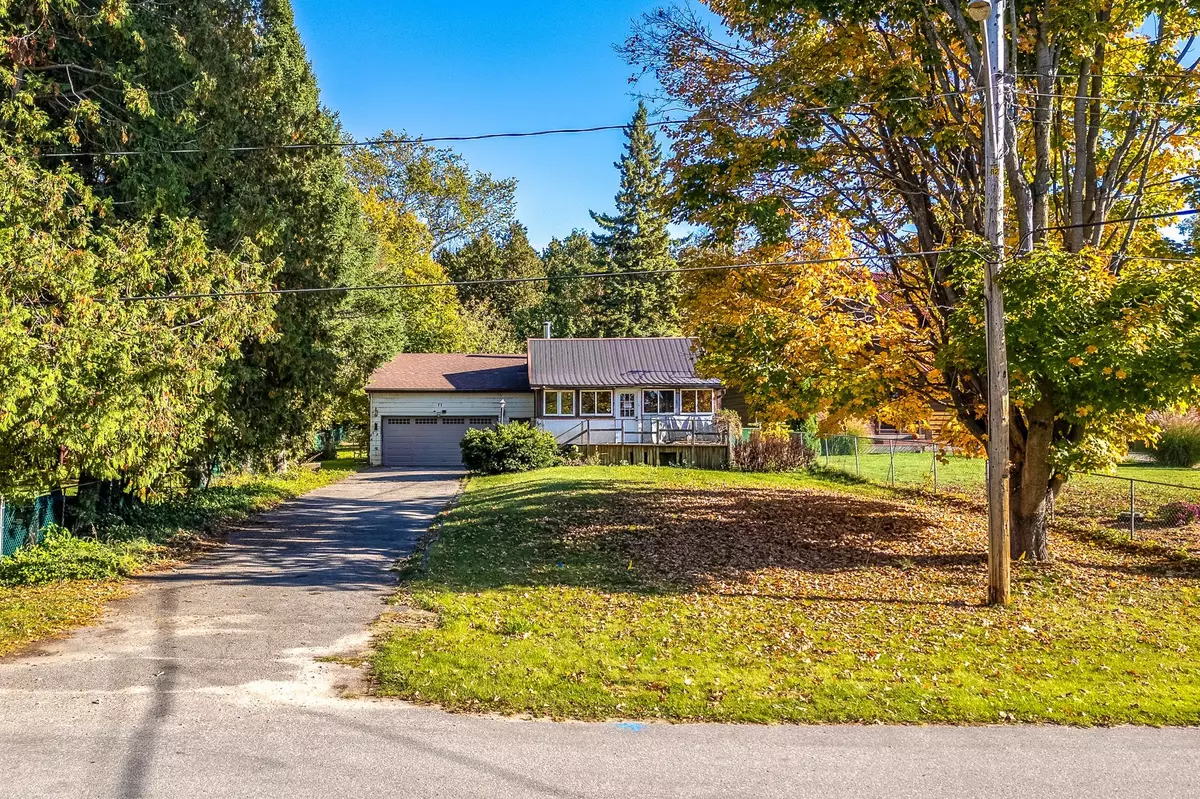 Tay, ON L0K 2C0,77 King RD