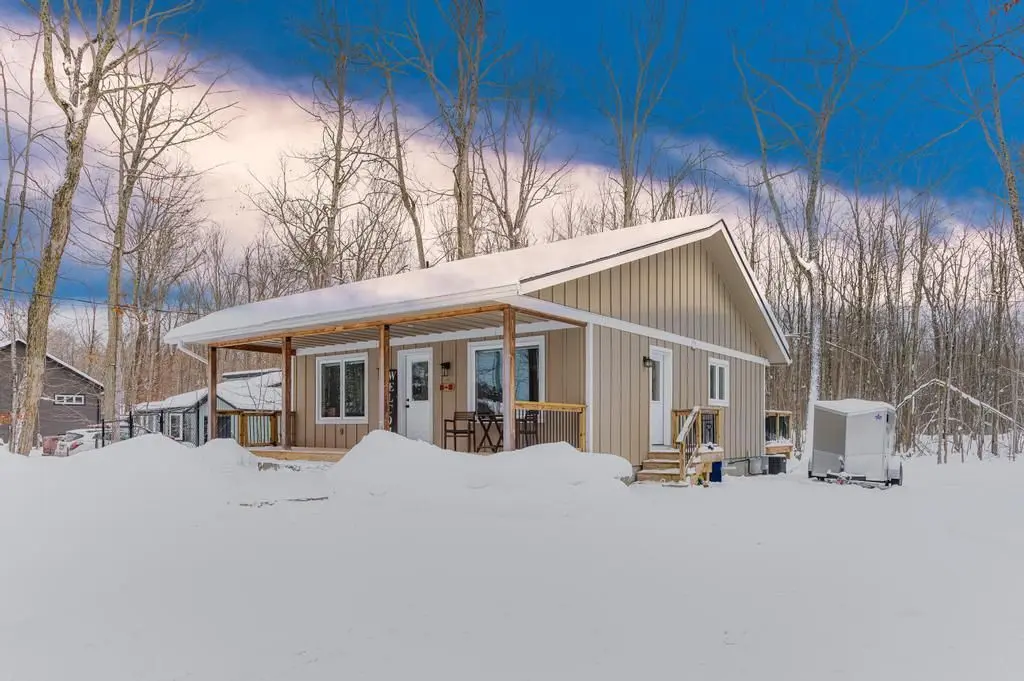 Trent Lakes, ON K0L 1J0,24 Ted's LN