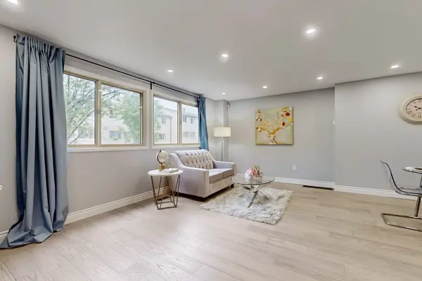 Toronto C15, ON M2H 2T2,10 Townsend RD