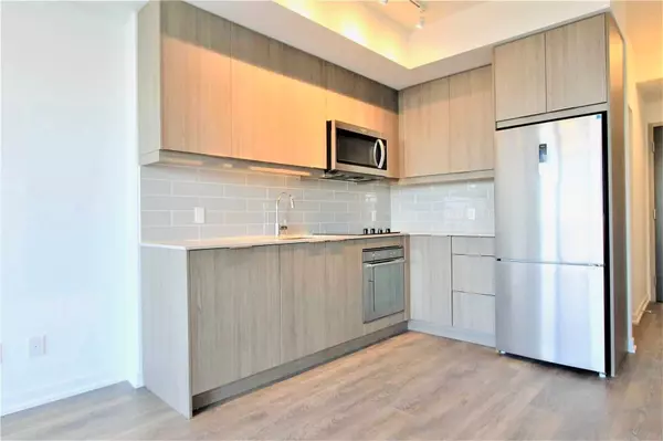 Toronto C15, ON M2J 0H4,36 Forest Manor RD #510