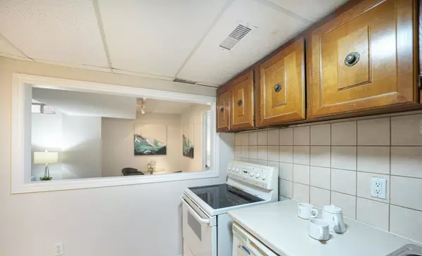 Ajax, ON L1Z 1H3,90 Monk CRES #Bsmt