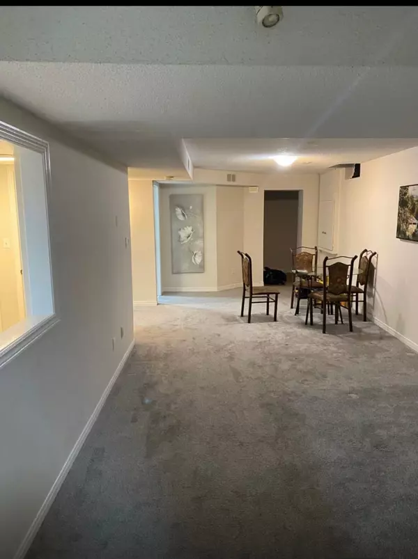 Ajax, ON L1Z 1H3,90 Monk CRES #Bsmt