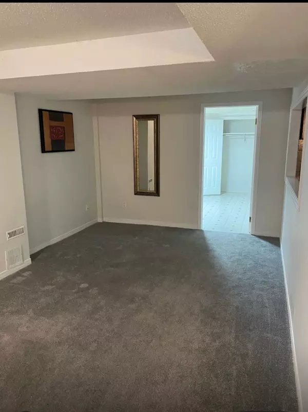 Ajax, ON L1Z 1H3,90 Monk CRES #Bsmt