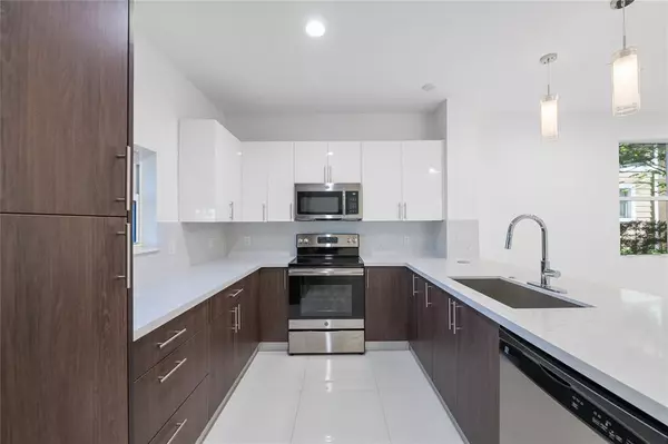 Fort Lauderdale, FL 33315,324 SW 14th Ct #324