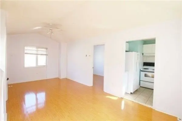 Markham, ON L6B 1B6,79 Walkerville RD #Coach H