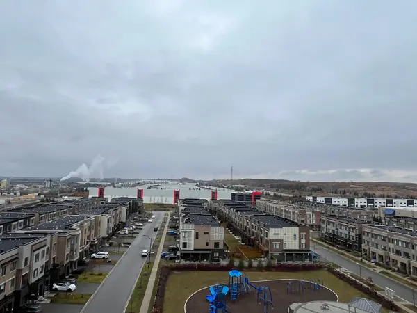 Vaughan, ON L6A 5B9,100 Eagle Rock WAY #822