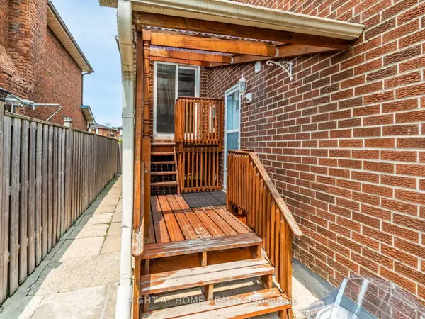 Vaughan, ON L4K 2E1,7 Point O'Woods DR #Lower