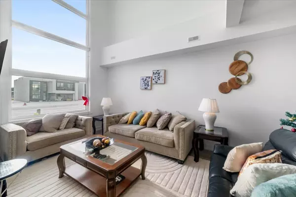 Severn, ON L3V 8M9,3717 Quayside DR