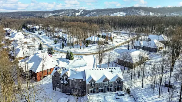 Springwater, ON L9X 0J1,16 Heron BLVD