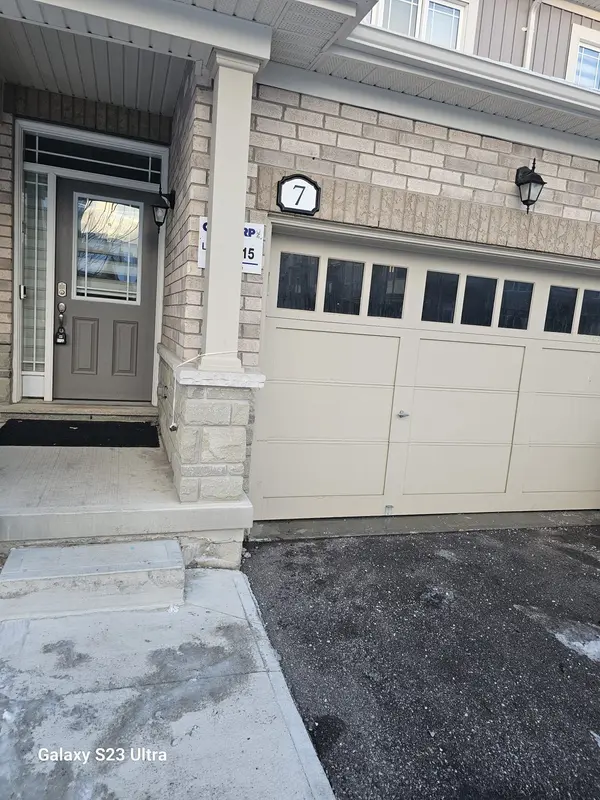 Caledon, ON L7C 2E9,7 Dawn LN