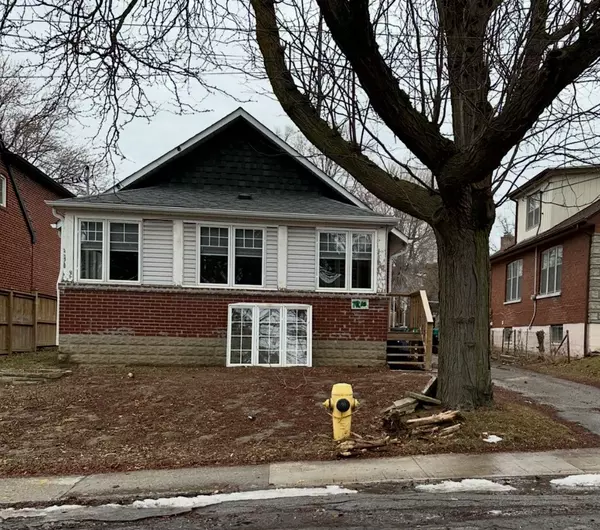 18 College ST N, Toronto W10, ON M9V 1H3