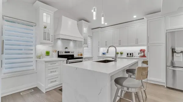 Mississauga, ON L5N 7H3,7159 Spyglass CRES