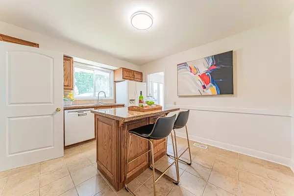 Burlington, ON L7N 2V4,621 Dynes RD