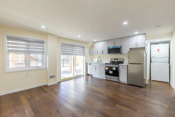 Milton, ON L9T 7E7,841 Magnolia TER