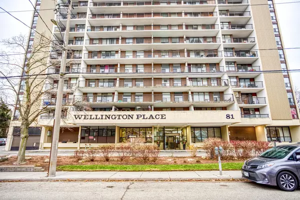 Kitchener, ON N2G 4M1,81 Church ST #403