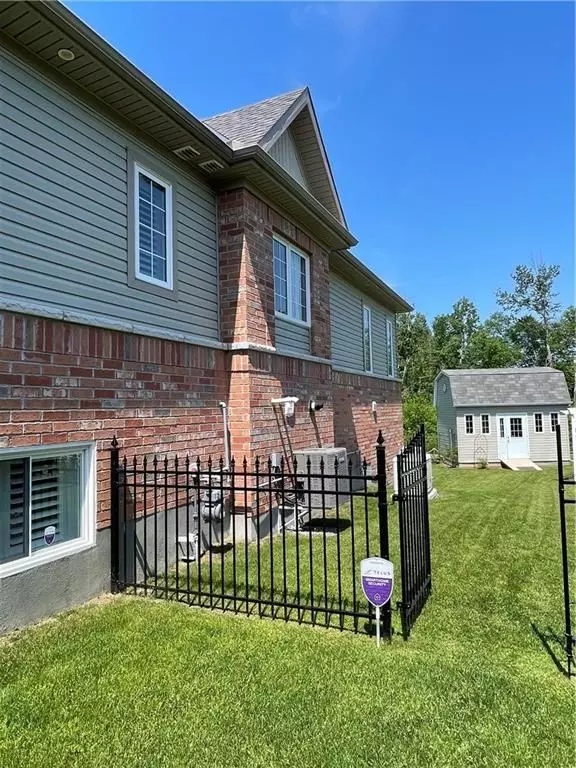 North Grenville, ON K0G 1J0,3232 HARVESTER CRES