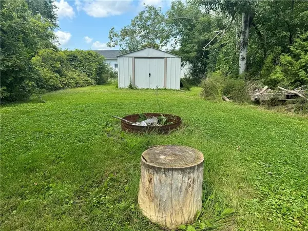 South Stormont, ON K0C 1P0,3 MOSS DR