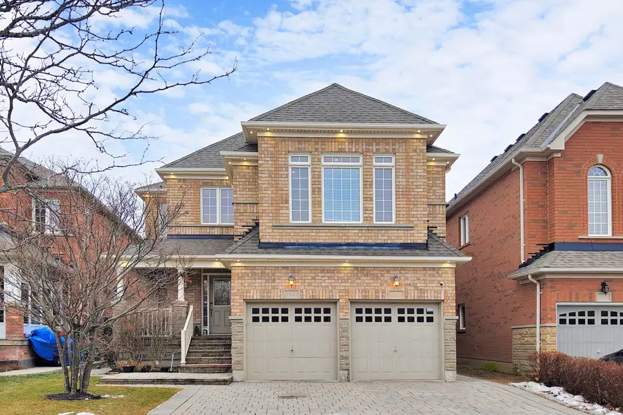 5421 Freshwater DR, Mississauga, ON L5M 0J8