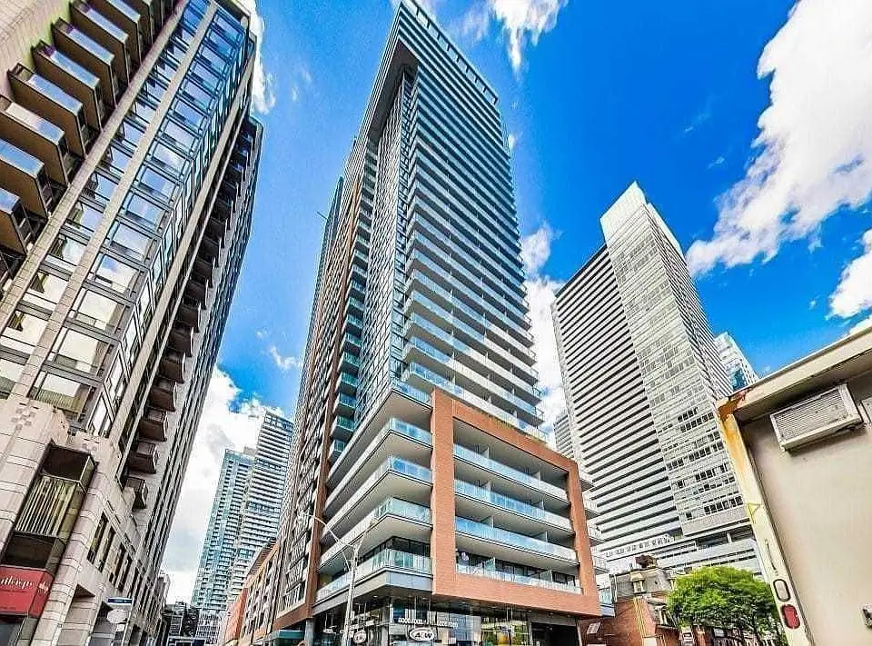 8 Mercer ST #2002, Toronto C01, ON M5V 0C4