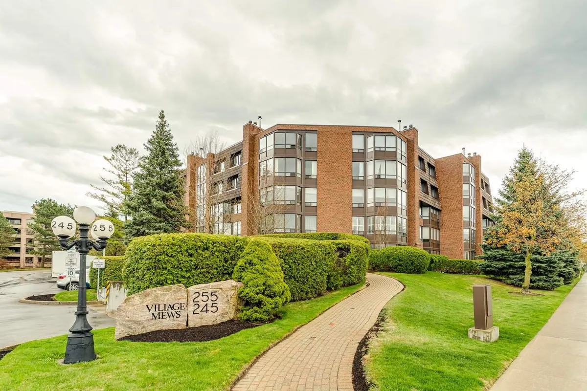 Toronto C13, ON M3B 3M3,255 The Donway N/A W #319