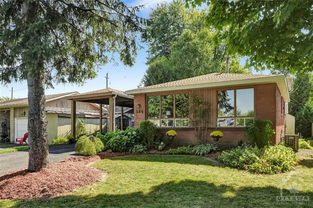 Billings Bridge - Riverside Park And Area, ON K1V 7J4,584 DICKINSON AVE