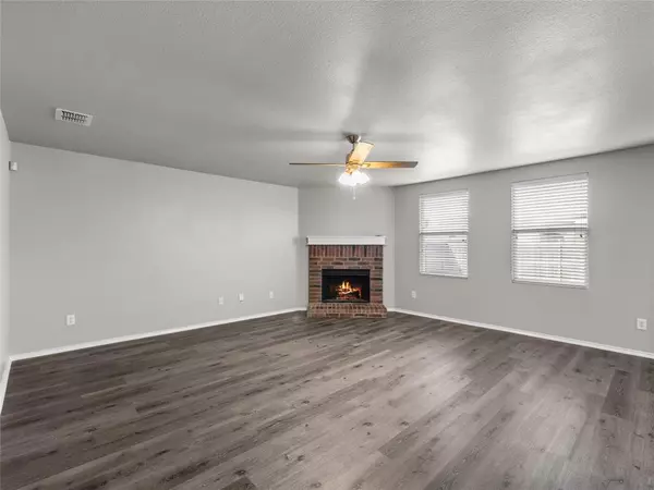 Lancaster, TX 75134,1021 Badger Run