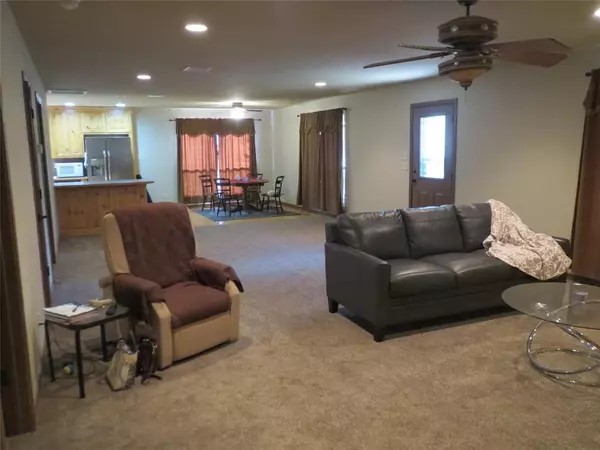 Paradise, TX 76073,1271 County Road 3555