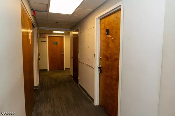 Fair Lawn Boro, NJ 07410,15-01 Broadway