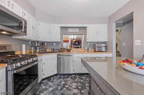 Raritan Twp., NJ 08822,63 Jefferson Ct