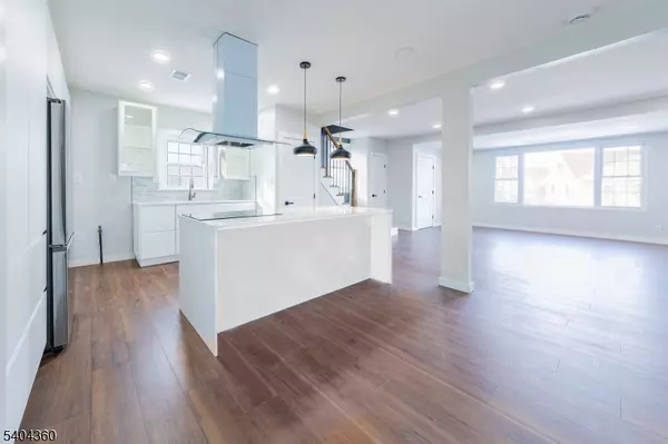 Lyndhurst Twp., NJ 07071,34 Kearney St