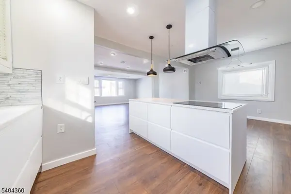 34 Kearney St, Lyndhurst Twp., NJ 07071