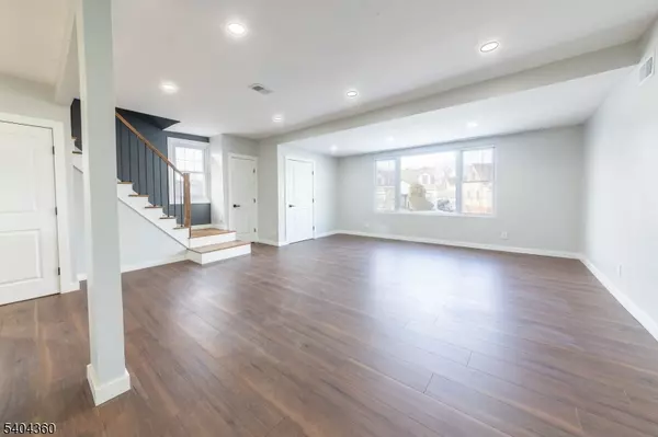 Lyndhurst Twp., NJ 07071,34 Kearney St