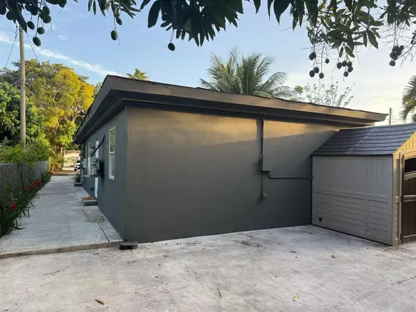 Hollywood, FL 33020,2739 Lincoln St