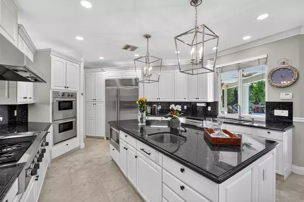 Fort Lauderdale, FL 33301,519 ROYAL PLAZA DR