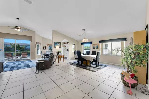 Weston, FL 33331,4017 Sapphire Ln