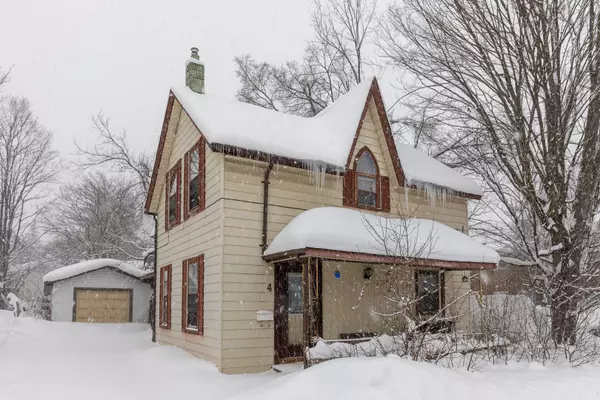 4 East ST, Barrie, ON L4M 2N4