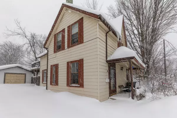 Barrie, ON L4M 2N4,4 East ST