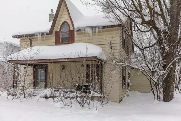 Barrie, ON L4M 2N4,4 East ST