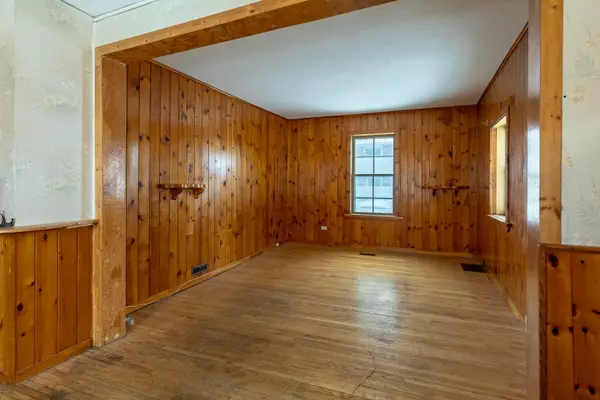 Barrie, ON L4M 2N4,4 East ST