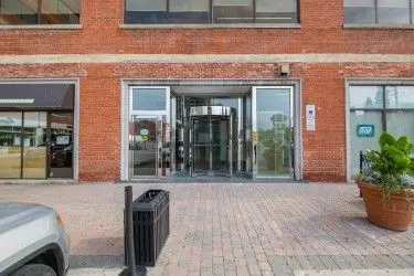 Toronto W02, ON M6G 1Z6,672 Dupont ST #304