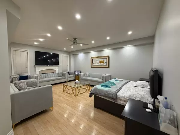 Brampton, ON L6R 0E9,16 Serences WAY