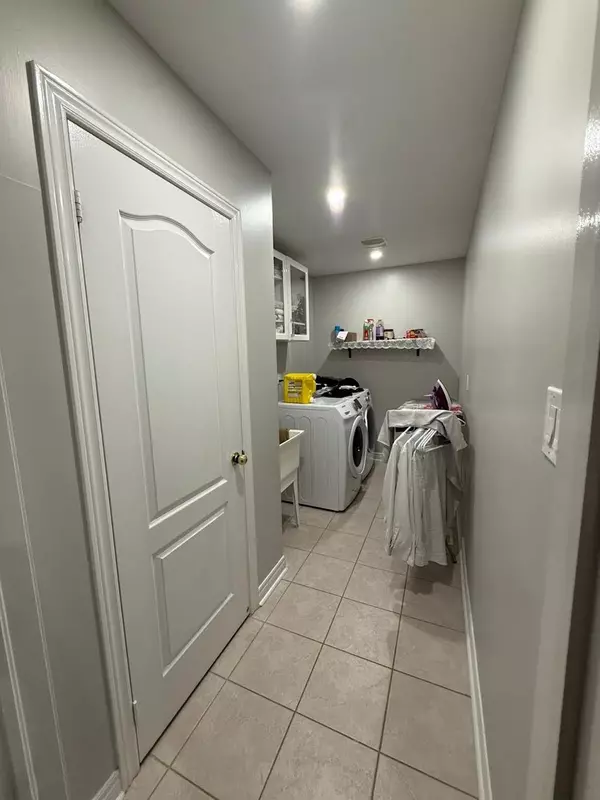 Brampton, ON L6R 0E9,16 Serences WAY