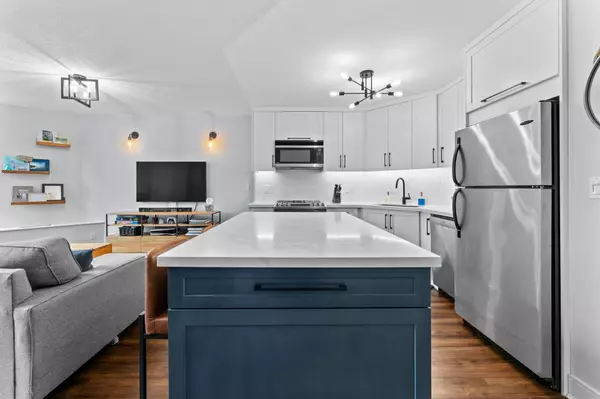 Toronto W06, ON M8Y 4G8,250 Manitoba ST #637