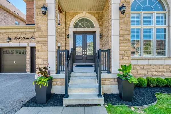 Oakville, ON L6M 0X1,166 Hoey CRES