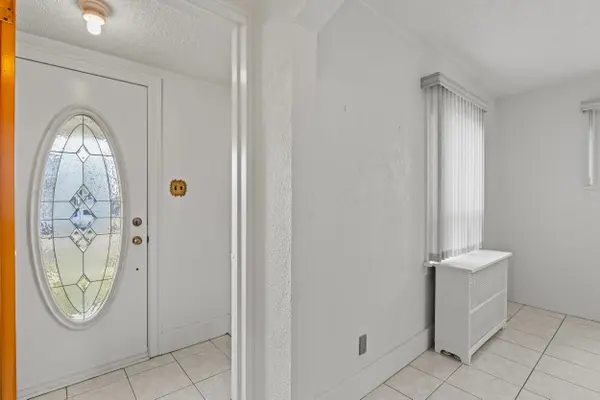 Welland, ON L3B 1N7,246 Scholfield AVE S