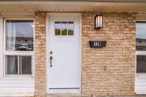 Cambridge, ON N3H 4X9,720 Parkview CRES