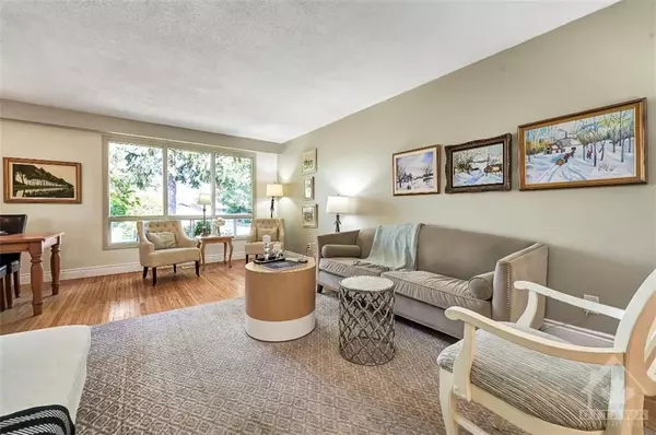 Billings Bridge - Riverside Park And Area, ON K1V 7J4,584 DICKINSON AVE